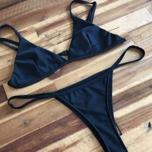 Black bikini